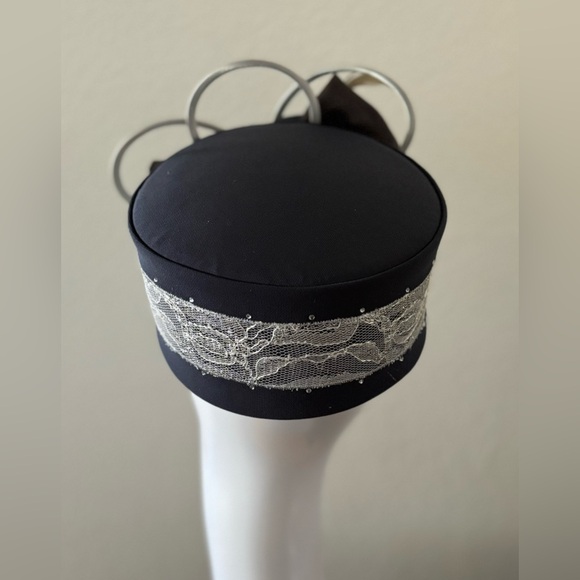Ben Marc Pill Box Hat with Lace, Feathers and Rhinestone VTG - Picture 2 of 7